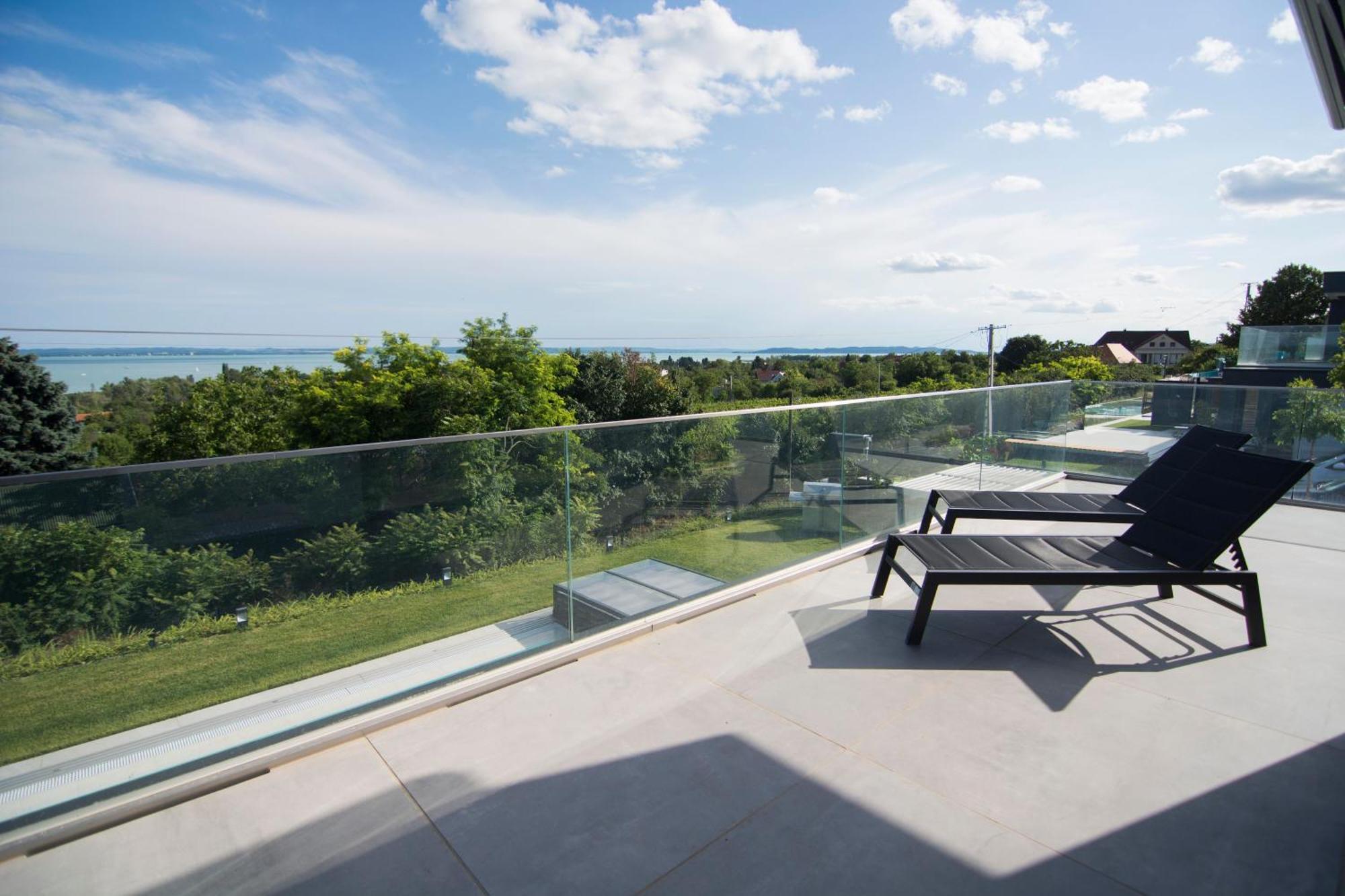 Horizont Apartman Alsoors Exterior photo