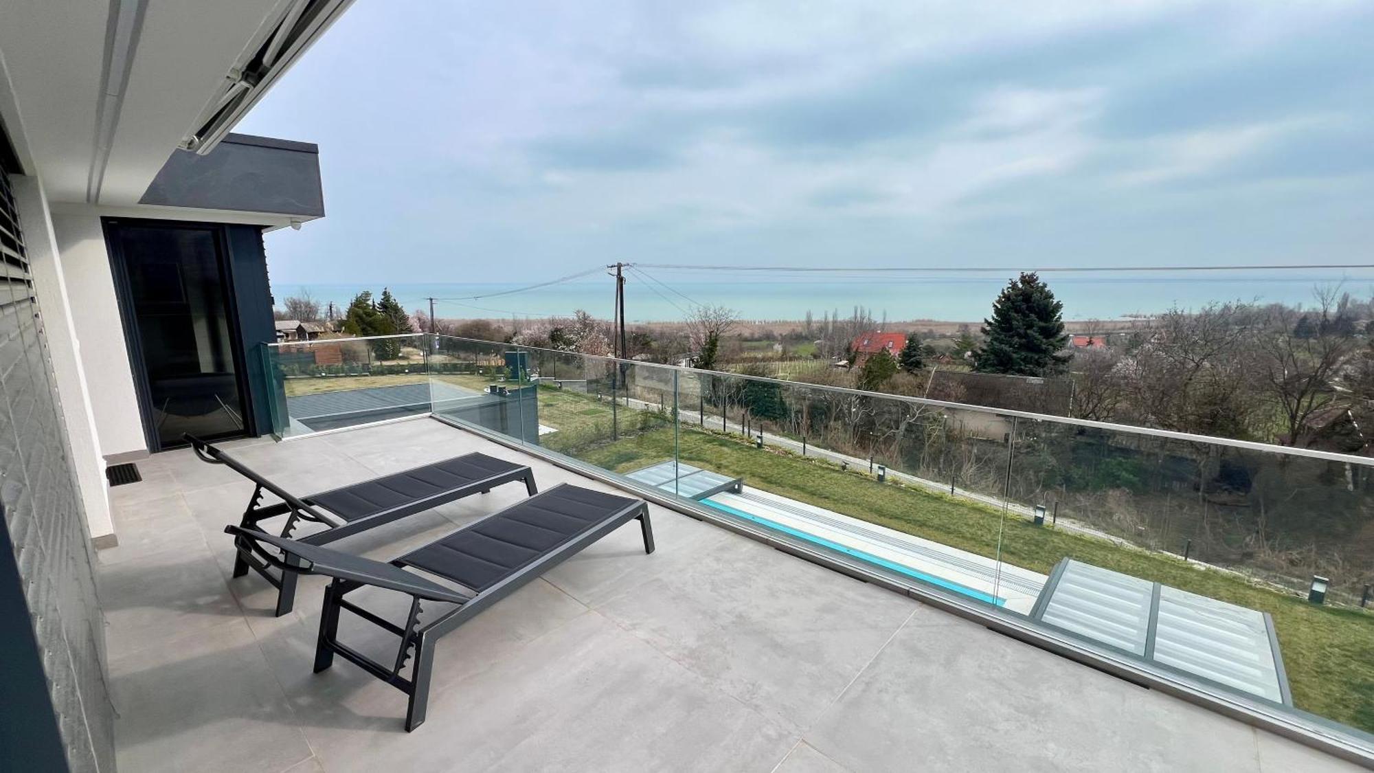 Horizont Apartman Alsoors Exterior photo
